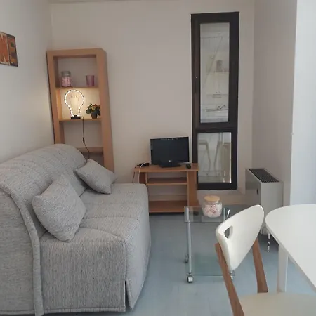 Appartement La Rochelle, 1 Pièce, 2 Personnes - Fr-1-551-29 *